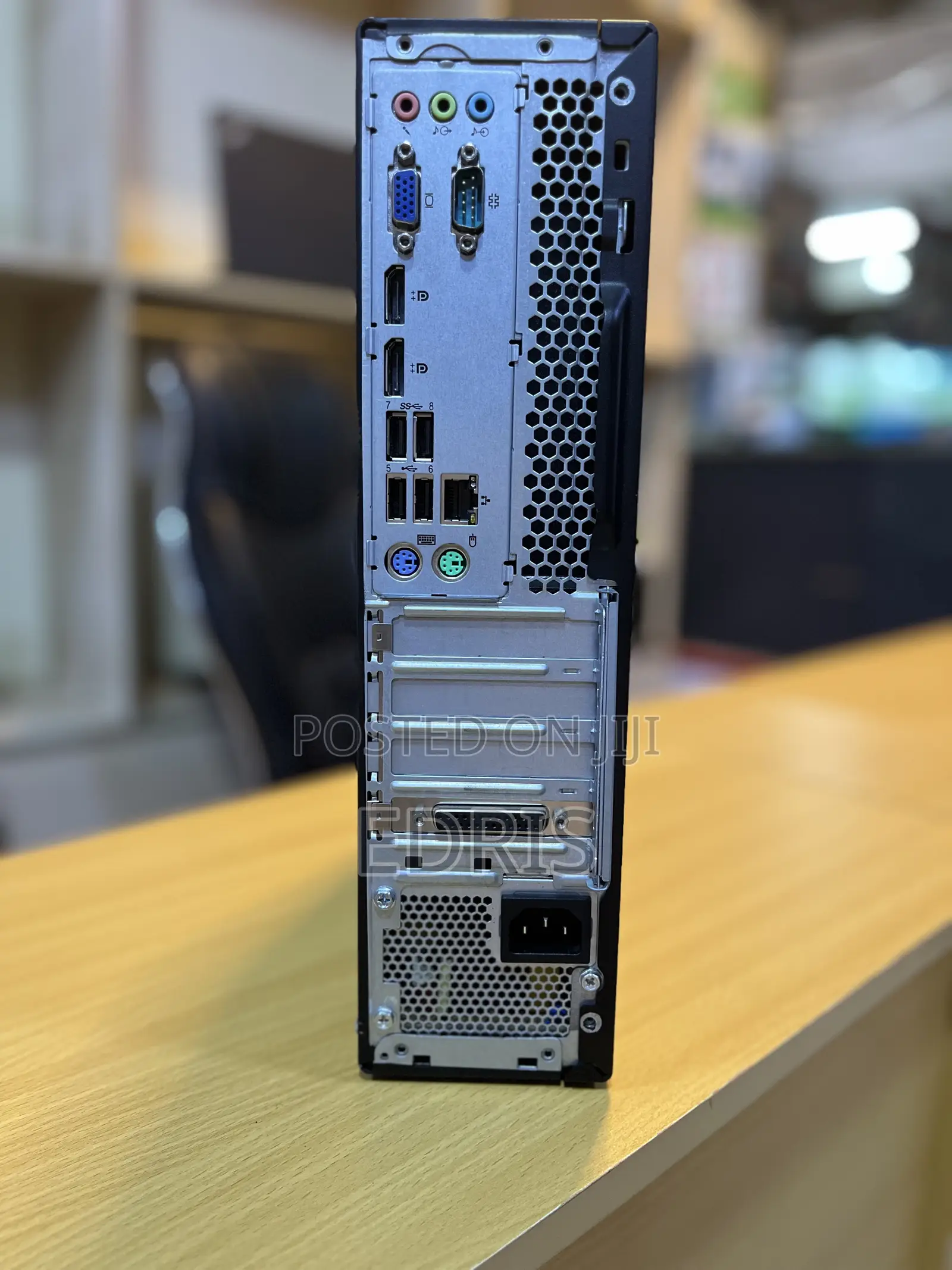 Desktop Computer Lenovo V530 8GB Intel Core i5 HDD 500GB