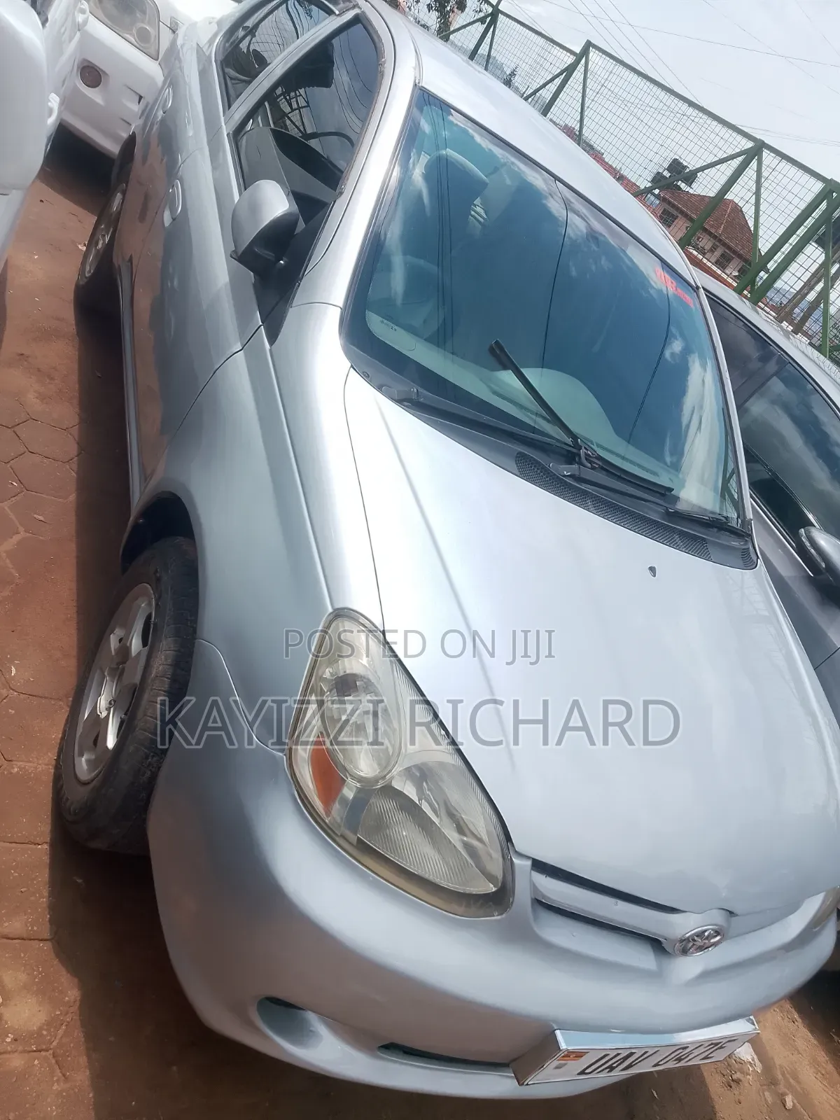 Toyota Platz 2002 Silver