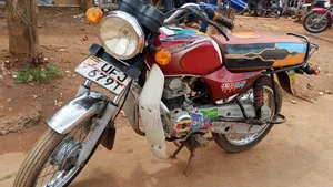 Bajaj Boxer 125 2021 Red