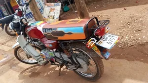 Bajaj Boxer 125 2021 Red