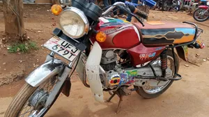 Bajaj Boxer 125 2021 Red