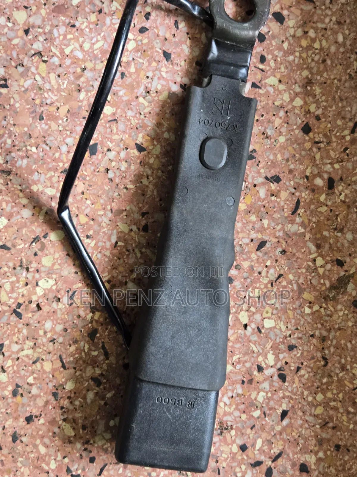 Toyota Harrier Kawundo Seat Belt Lock (Left)