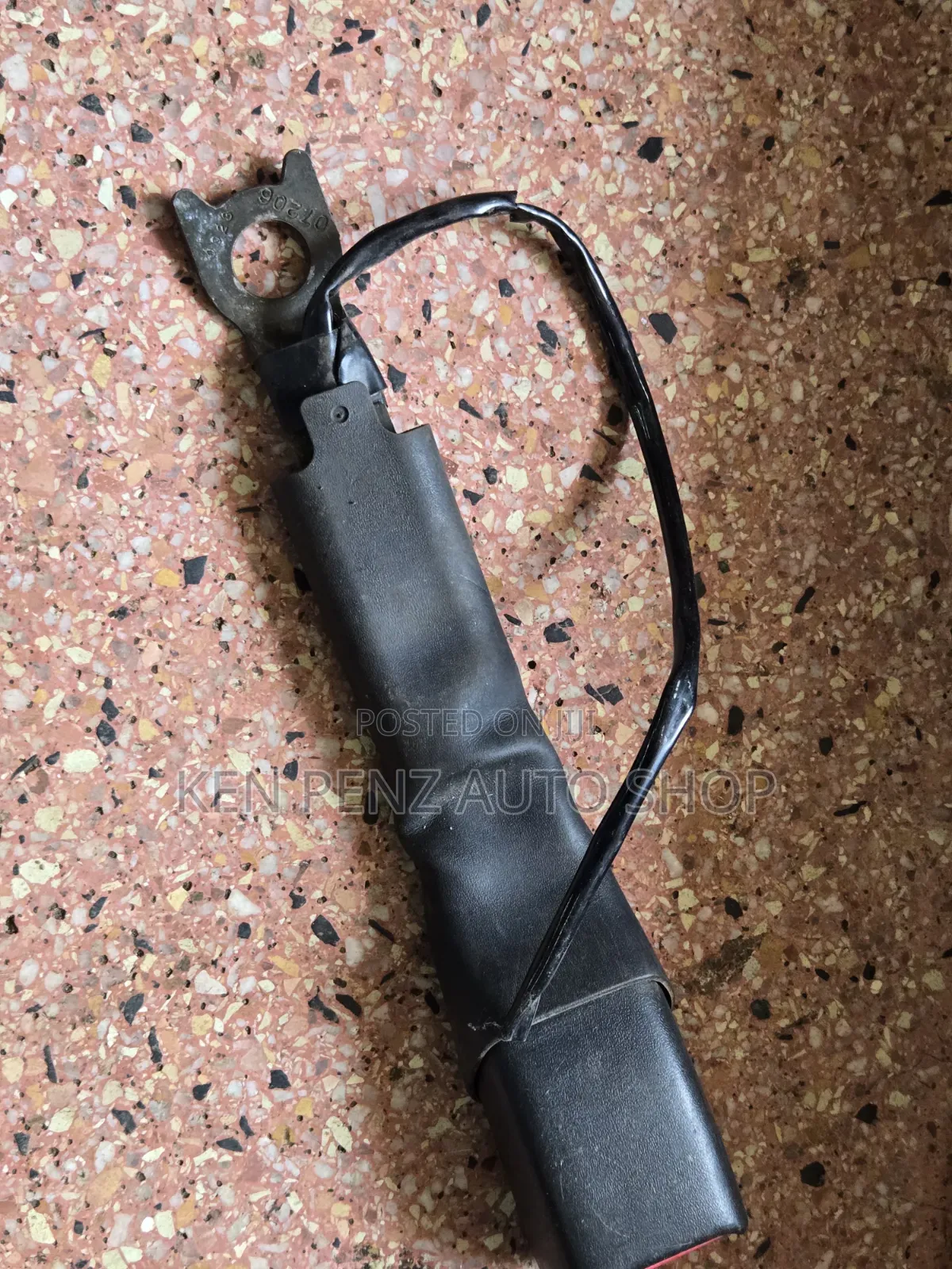 Toyota Harrier Kawundo Seat Belt Lock (Left)