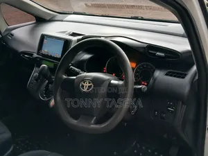 Toyota Wish 2010 White