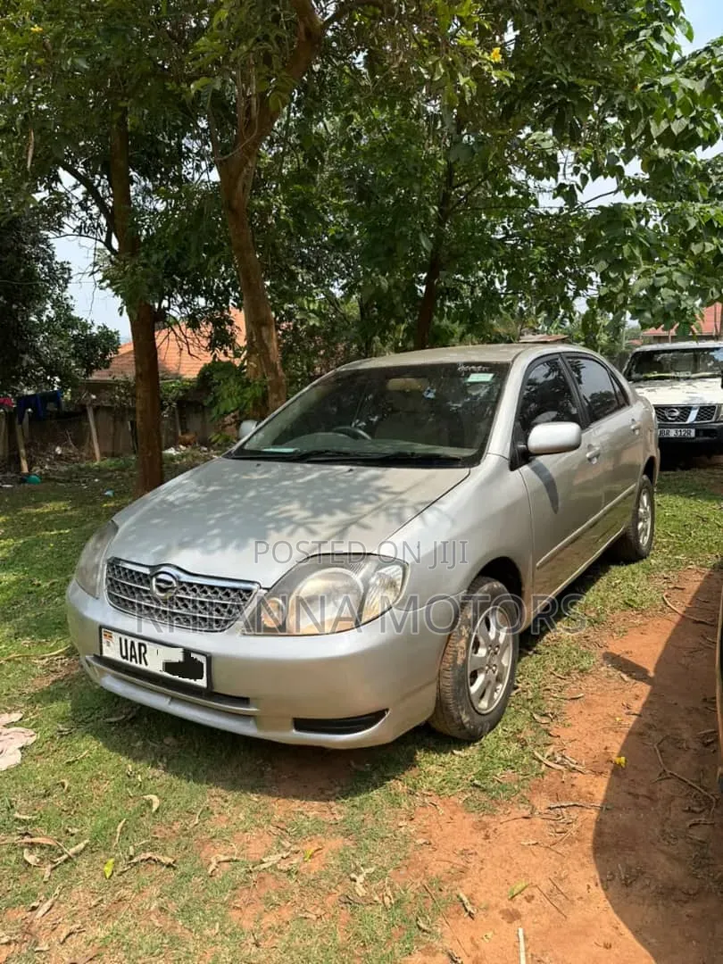 Toyota Corolla 2004 Silver