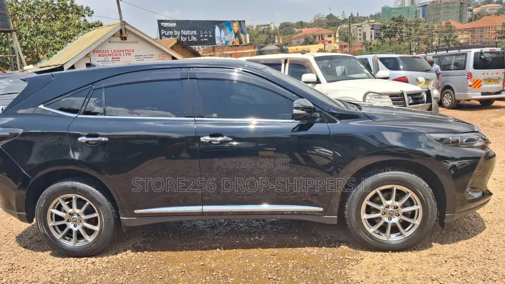 Toyota Harrier 2.0 2016 Black