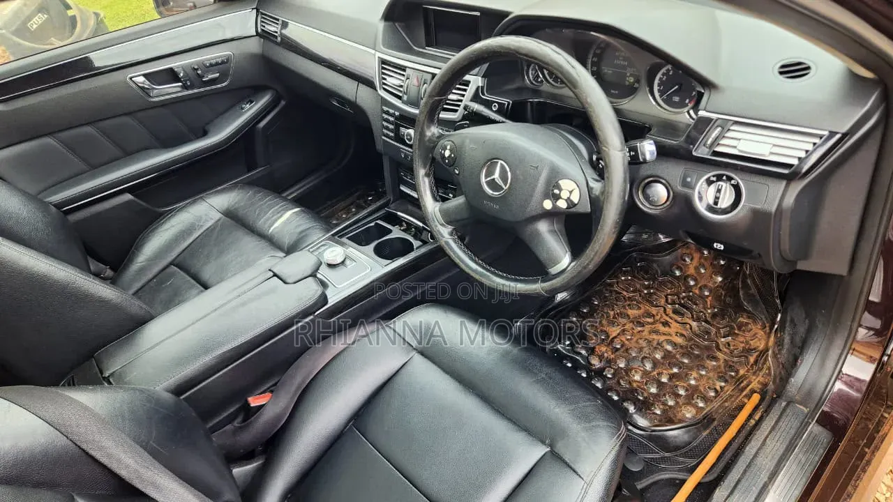 Mercedes-Benz E300 2010 Burgundy