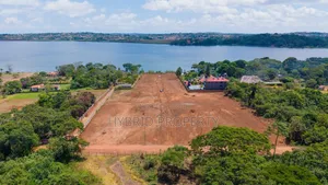 Prime Plots for Sale at Bwerenga~Bugiri Lake Touch Exotic Land Estate.