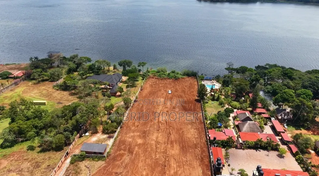 Prime Plots for Sale at Bwerenga~Bugiri Lake Touch Exotic Land Estate.