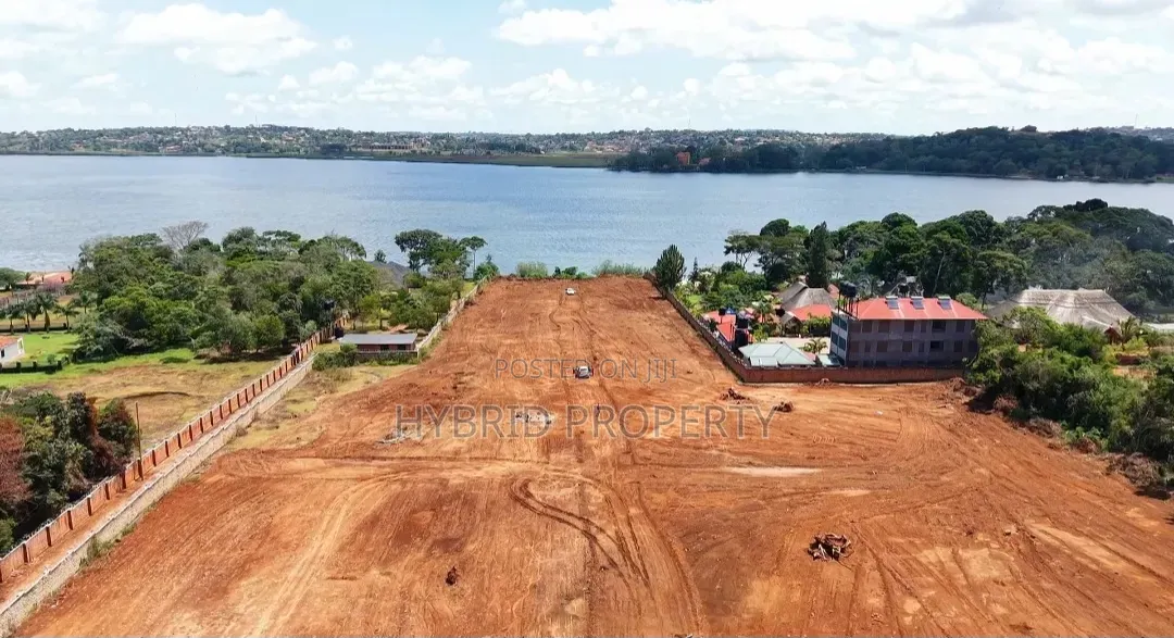 Prime Plots for Sale at Bwerenga~Bugiri Lake Touch Exotic Land Estate.