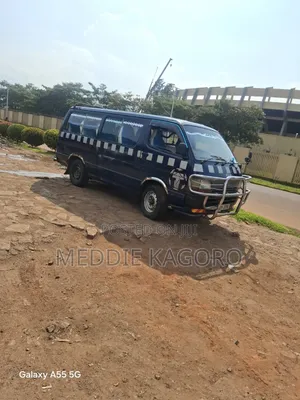 Toyota HiAce 2001 Blue