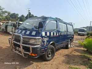 Toyota HiAce 2001 Blue