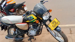 Bajaj Boxer 125 2024 Red