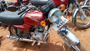 Bajaj Boxer 100 2025 Red