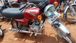 Bajaj Boxer 100 2025 Red