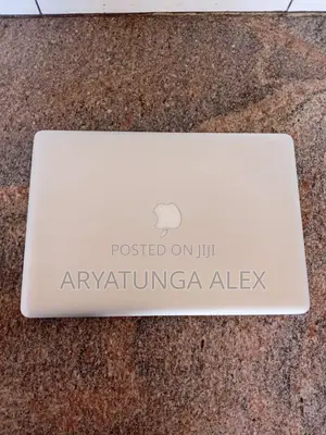 Laptop Apple MacBook Pro 4GB Intel Core i7 HDD+SSD 128GB