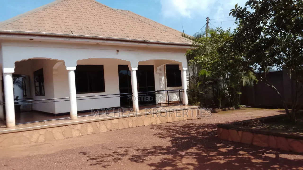 3bdrm House in Mpelerwe Jokorela At, Wakiso / Wakiso for sale