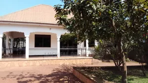 3bdrm House in Mpelerwe Jokorela At, Wakiso / Wakiso for sale