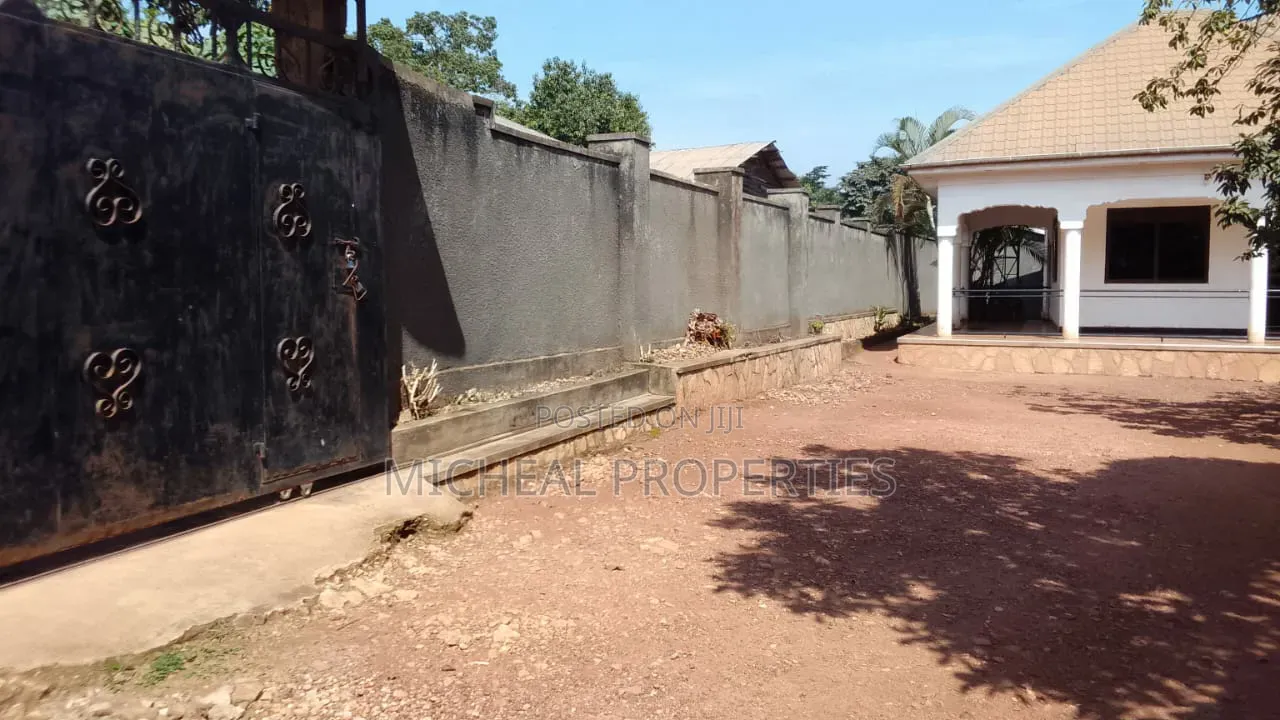 3bdrm House in Mpelerwe Jokorela At, Wakiso / Wakiso for sale