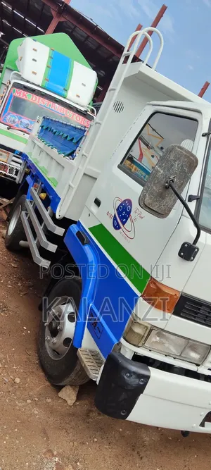 Isuzu Juston Tiper