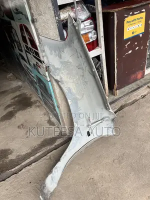 Toyota Klunger 2006 Side Fender