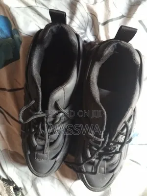 Versece Shoes