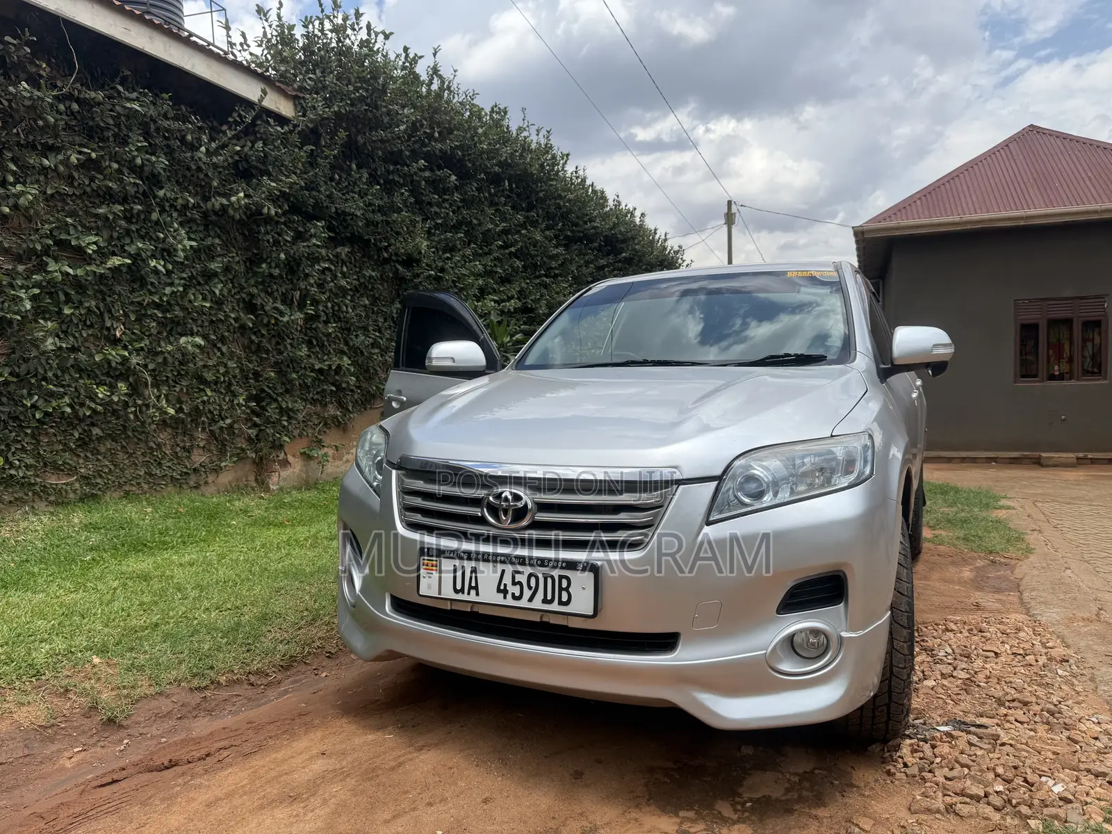 Toyota Vanguard 2010 Silver