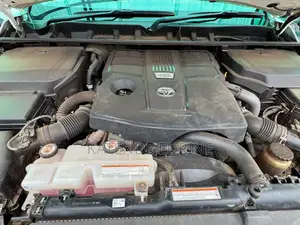 New Toyota Land Cruiser Prado 4.0 2023 White