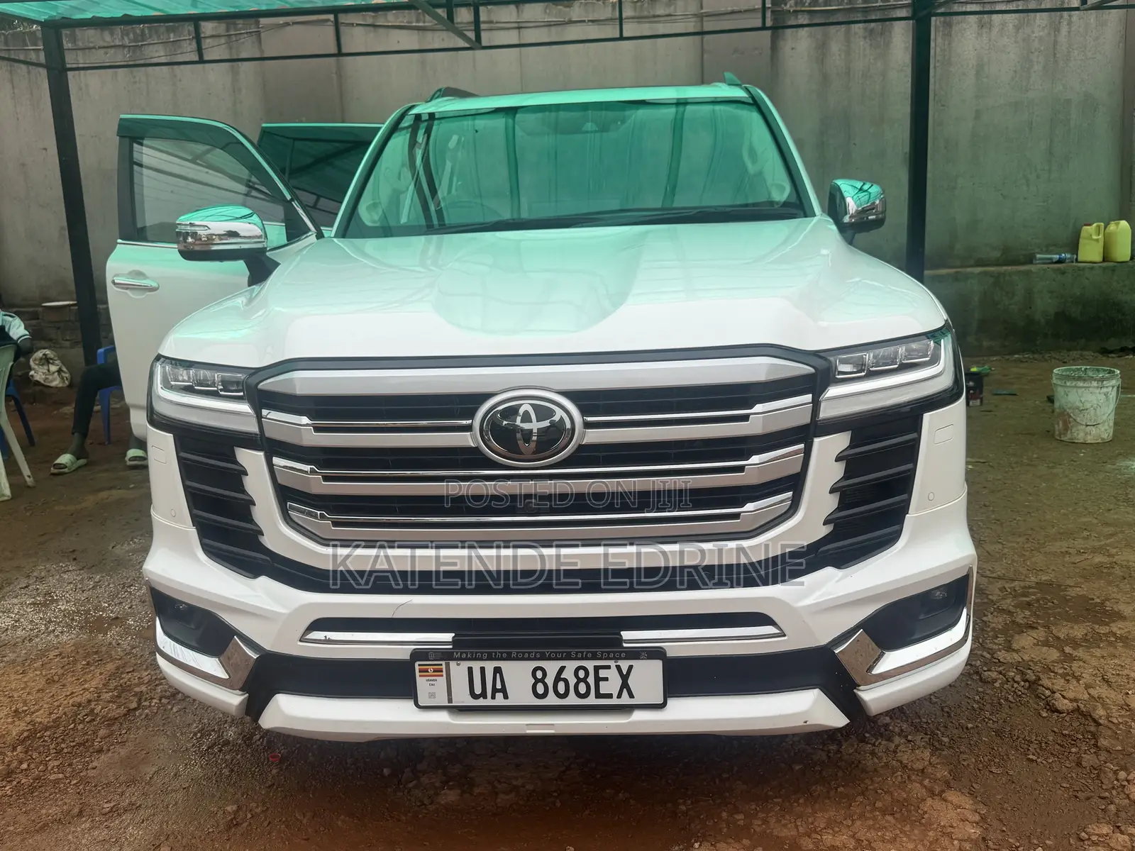 New Toyota Land Cruiser Prado 4.0 2023 White