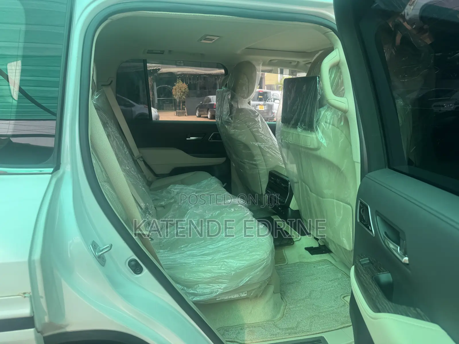 New Toyota Land Cruiser Prado 4.0 2023 White