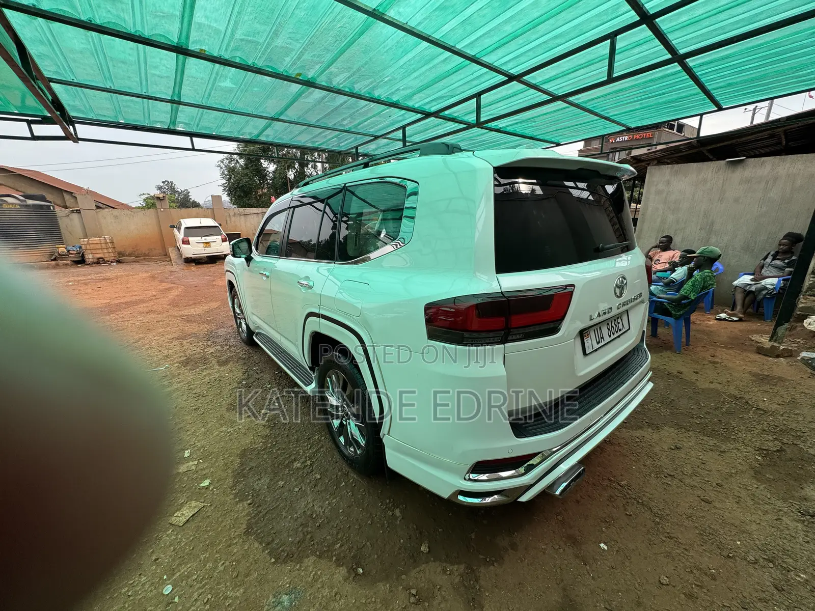 New Toyota Land Cruiser Prado 4.0 2023 White