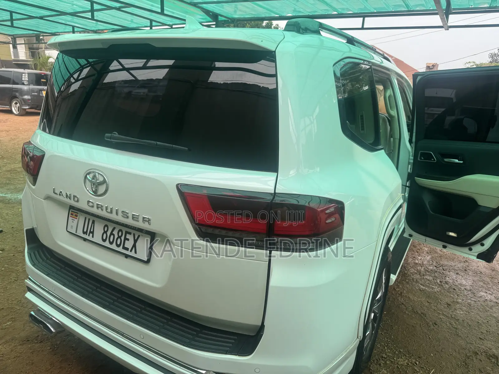 New Toyota Land Cruiser Prado 4.0 2023 White