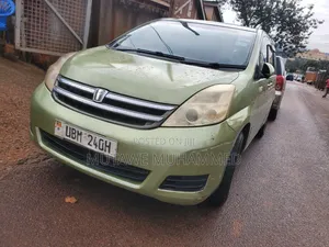 Toyota ISIS 2008 Gold