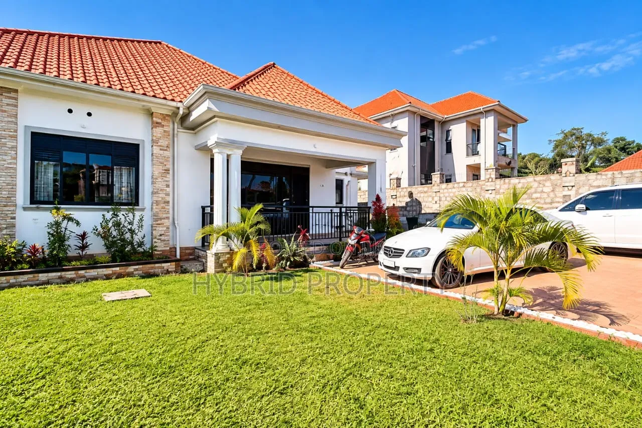 4bdrm House in Kira~Kiwologoma for sale