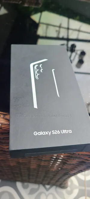 New Samsung Galaxy S26 Ultra 5G 1 TB Gold