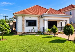 4bdrm House in Kira~Kiwologoma for sale