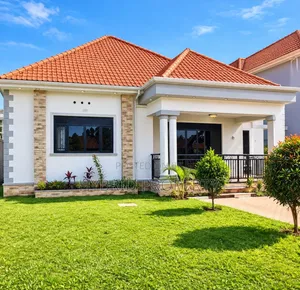 4bdrm House in Kira~Kiwologoma for sale