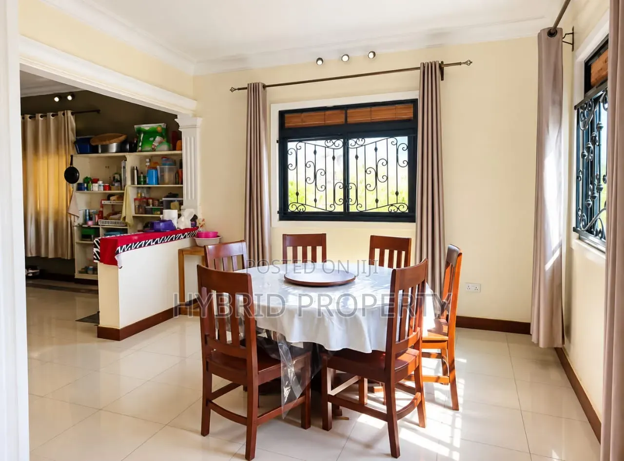 4bdrm House in Kira~Kiwologoma for sale