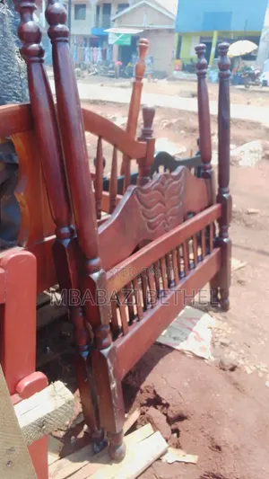 Used 4by6 Wooden Bed in Good Condition Readily Available for Sale