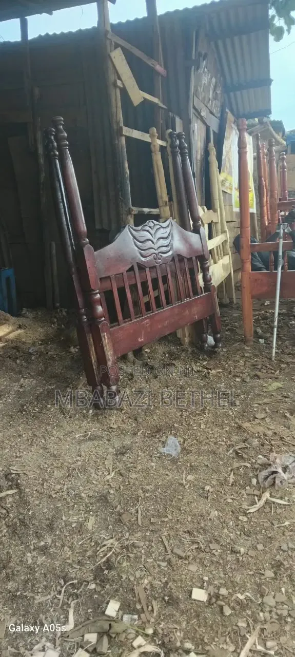 Used 4by6 Wooden Bed in Good Condition Readily Available for Sale