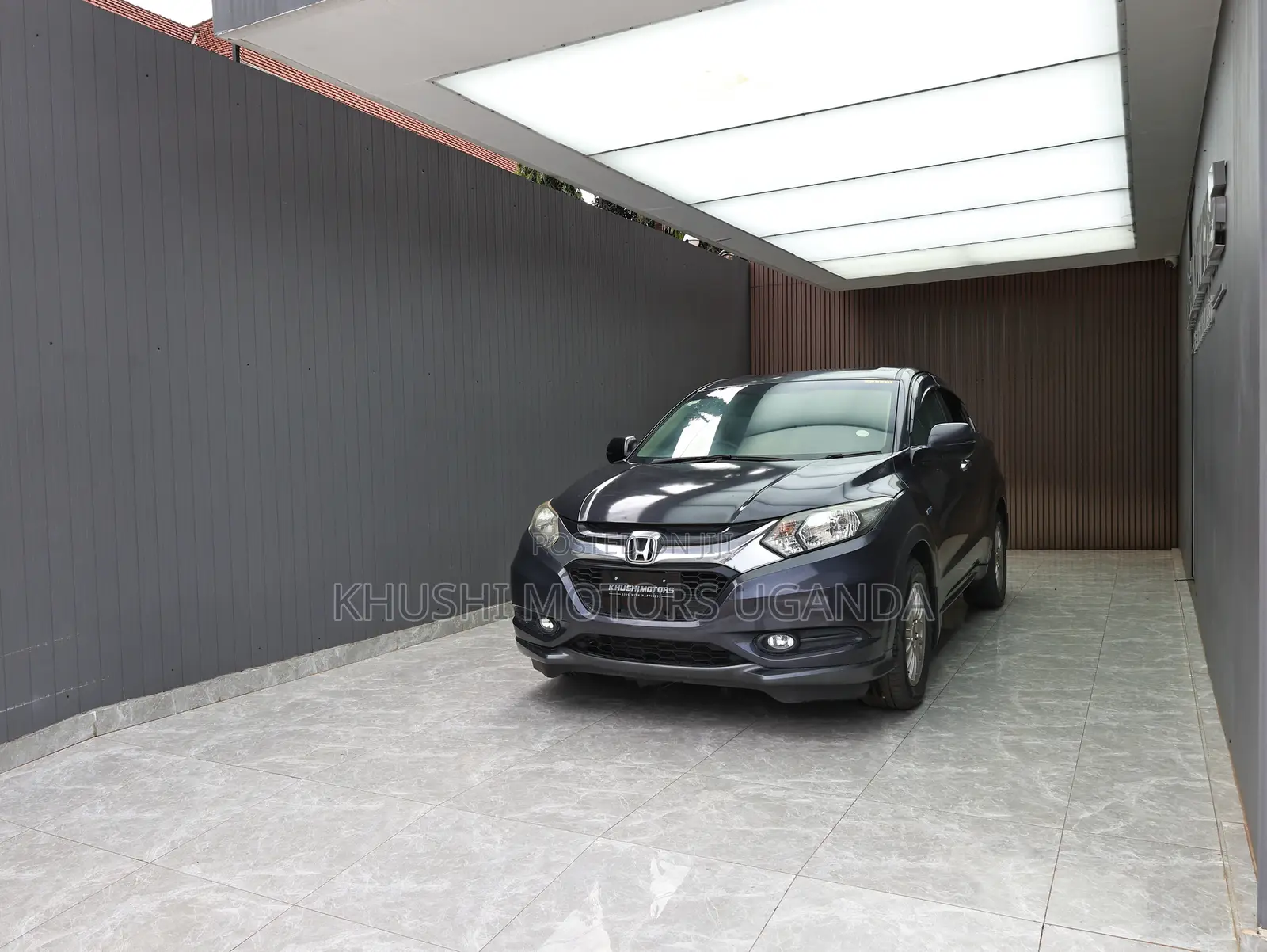 Honda Vezel 1.5 Hybrid 2WD 2015 Black