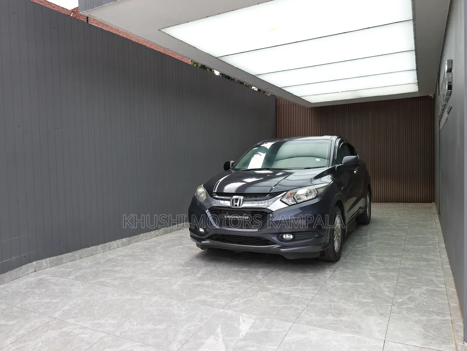 Honda Vezel 1.5 Hybrid 2WD 2015 Black