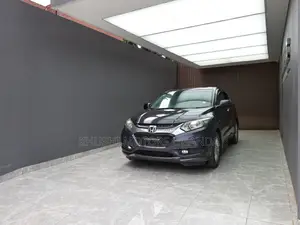 Honda Vezel 1.5 Hybrid 2WD 2015 Black