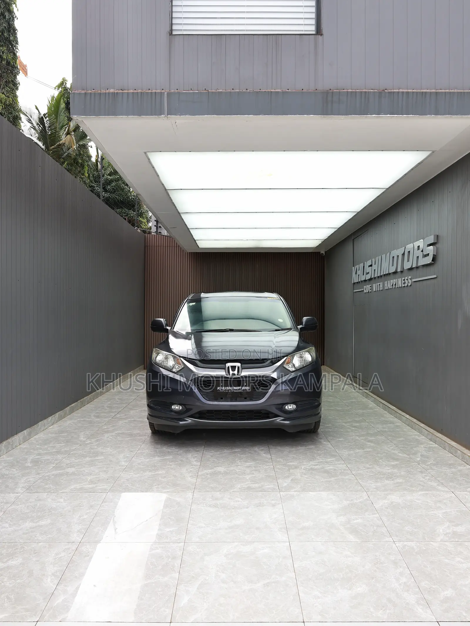 Honda Vezel 1.5 Hybrid 2WD 2015 Black