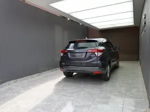 Honda Vezel 1.5 Hybrid 2WD 2015 Black