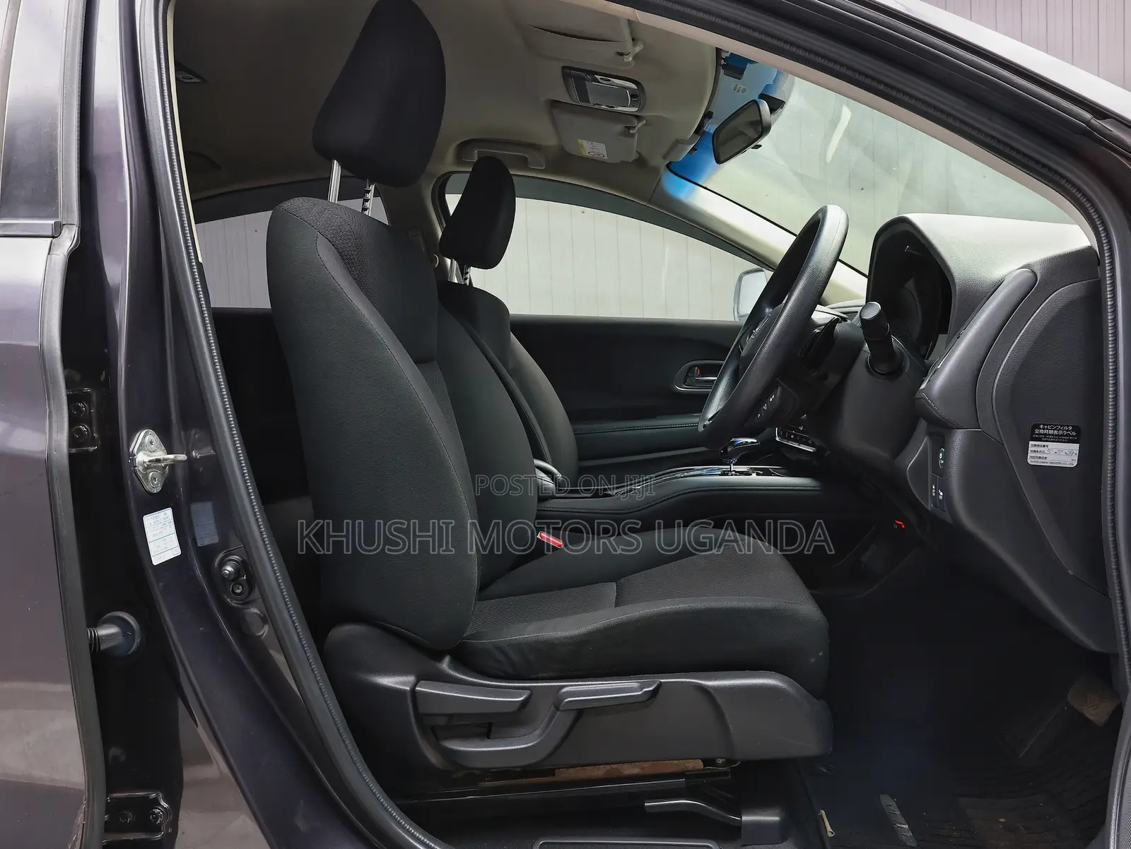 Honda Vezel 1.5 Hybrid 2WD 2015 Black