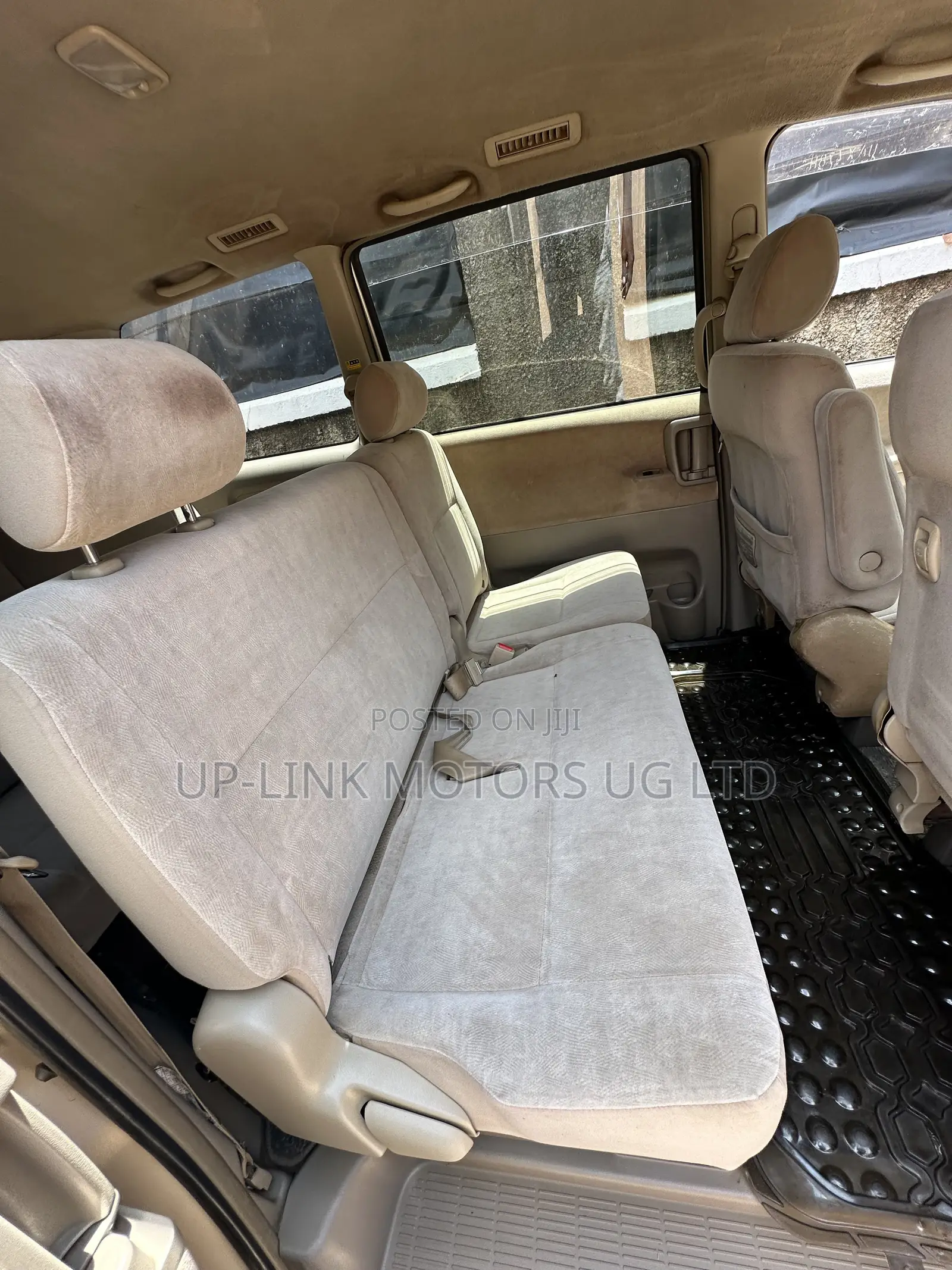 Toyota Noah 2004 Gold
