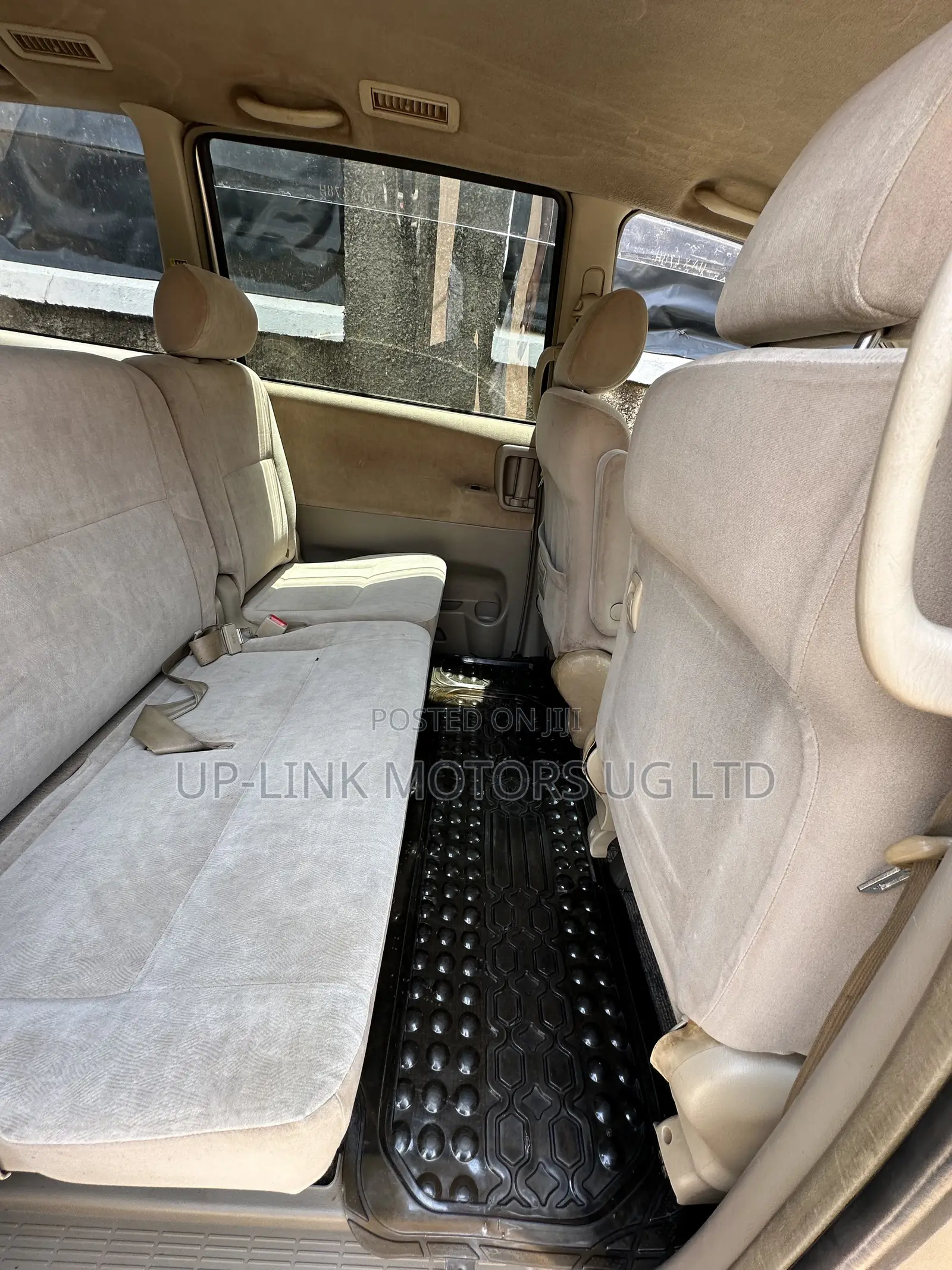 Toyota Noah 2004 Gold