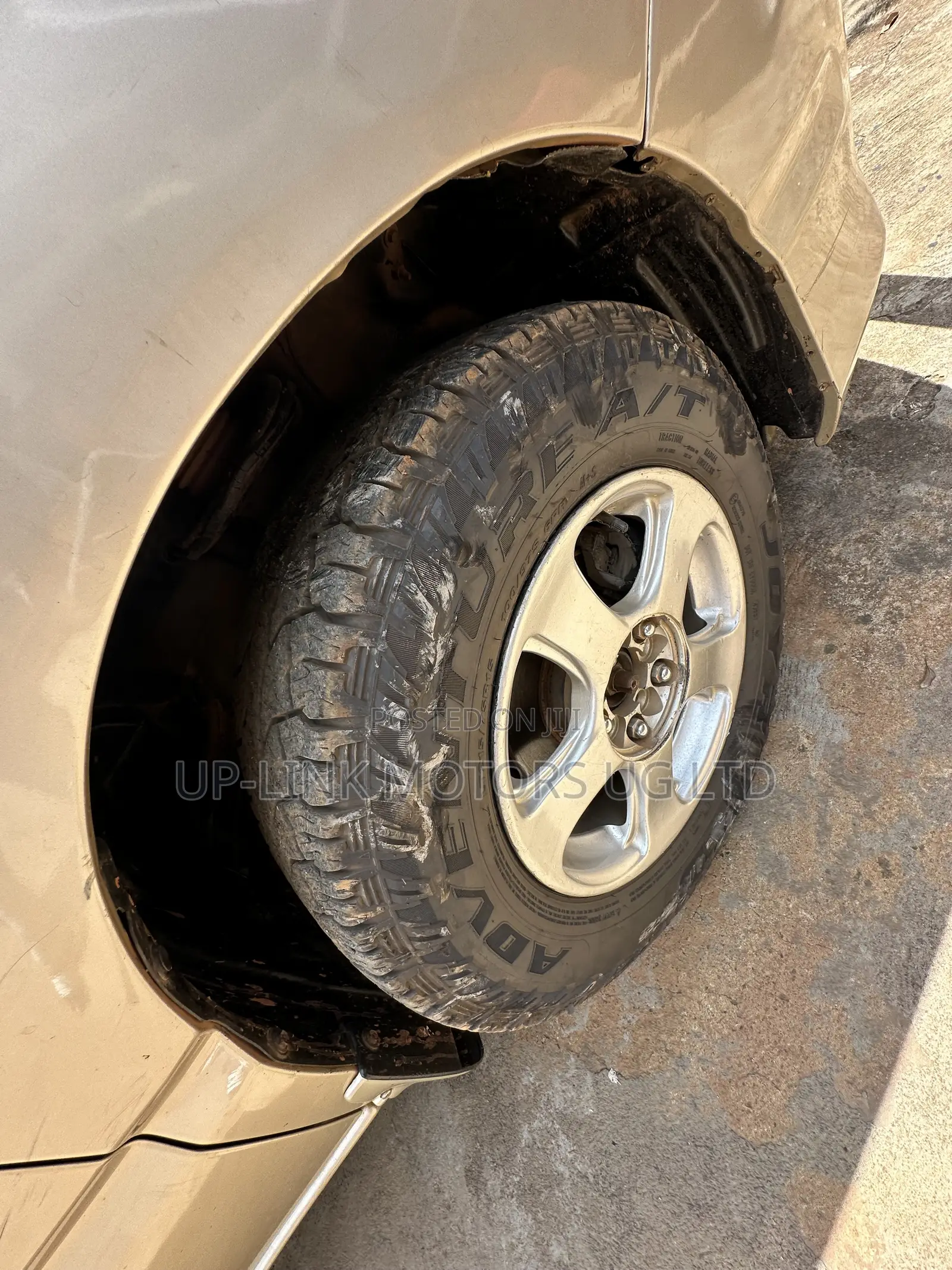 Toyota Noah 2004 Gold
