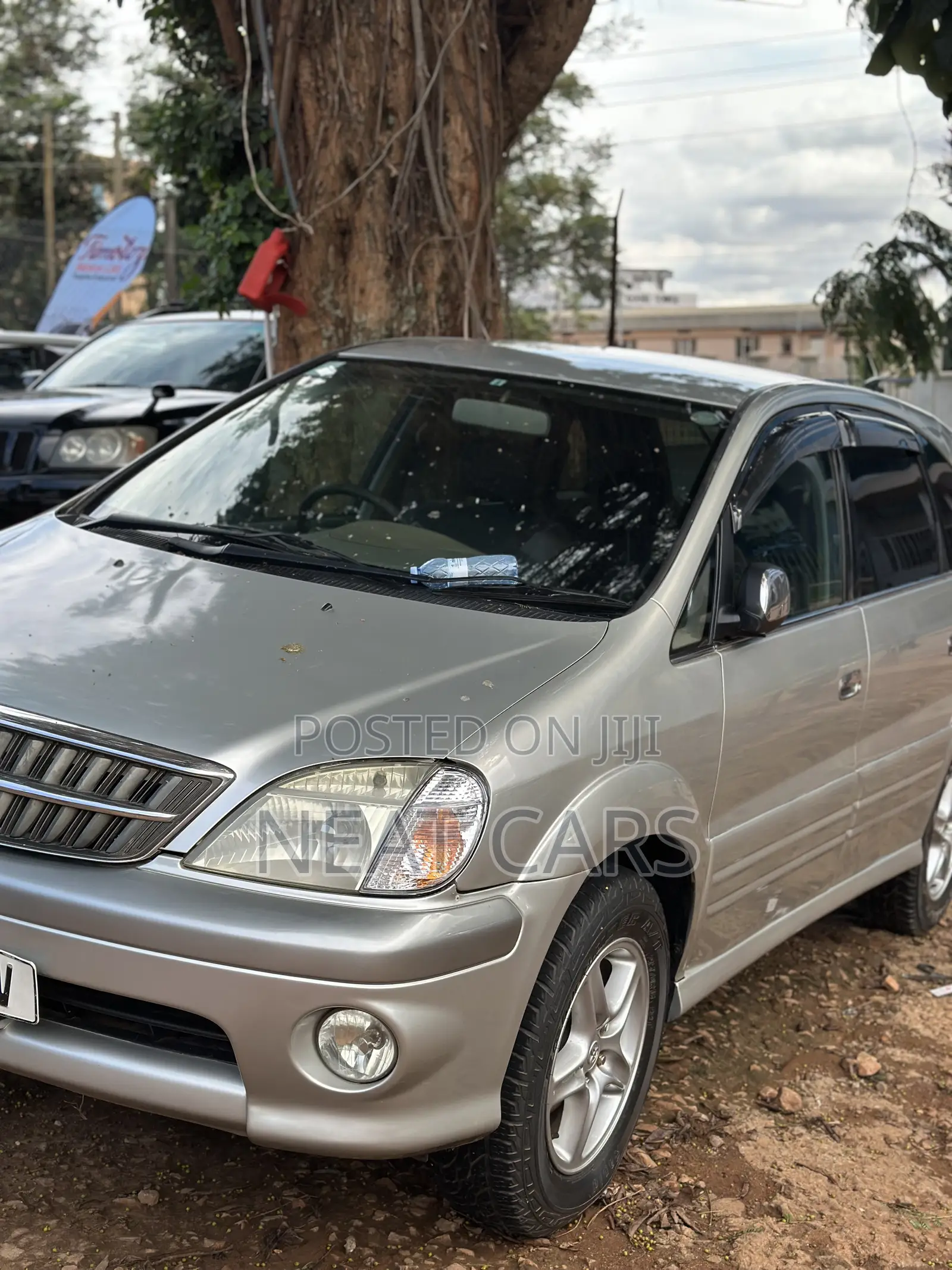 Toyota Nadia 2000 Silver
